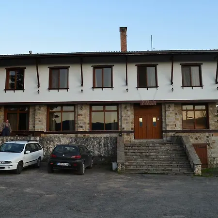 Guest house Къща За Гости С.Ярловци,Гр.Трън